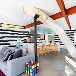 Hollywood Hills Midcentury Treehouse