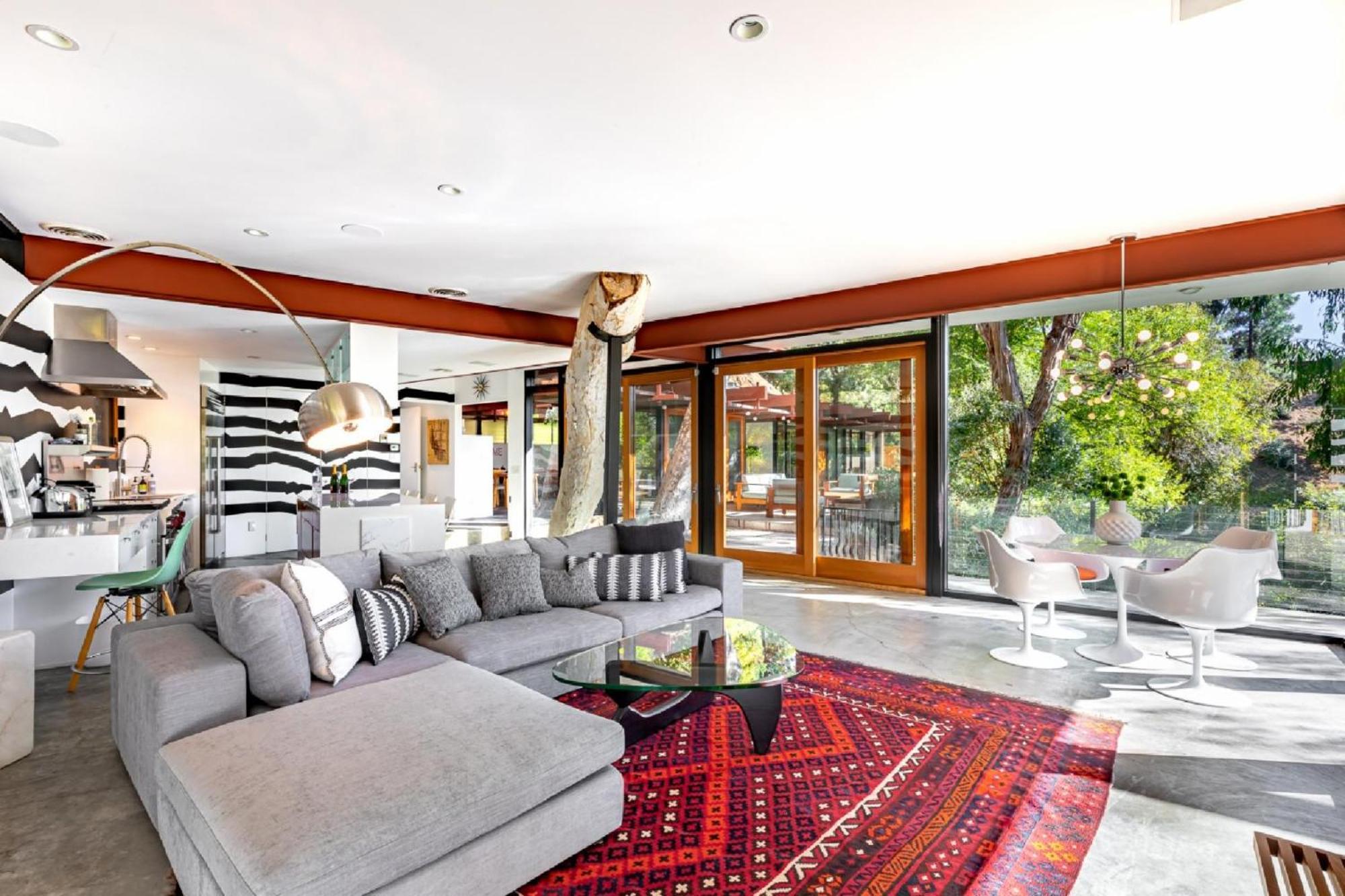 Villa Hollywood Hills Midcentury Treehouse