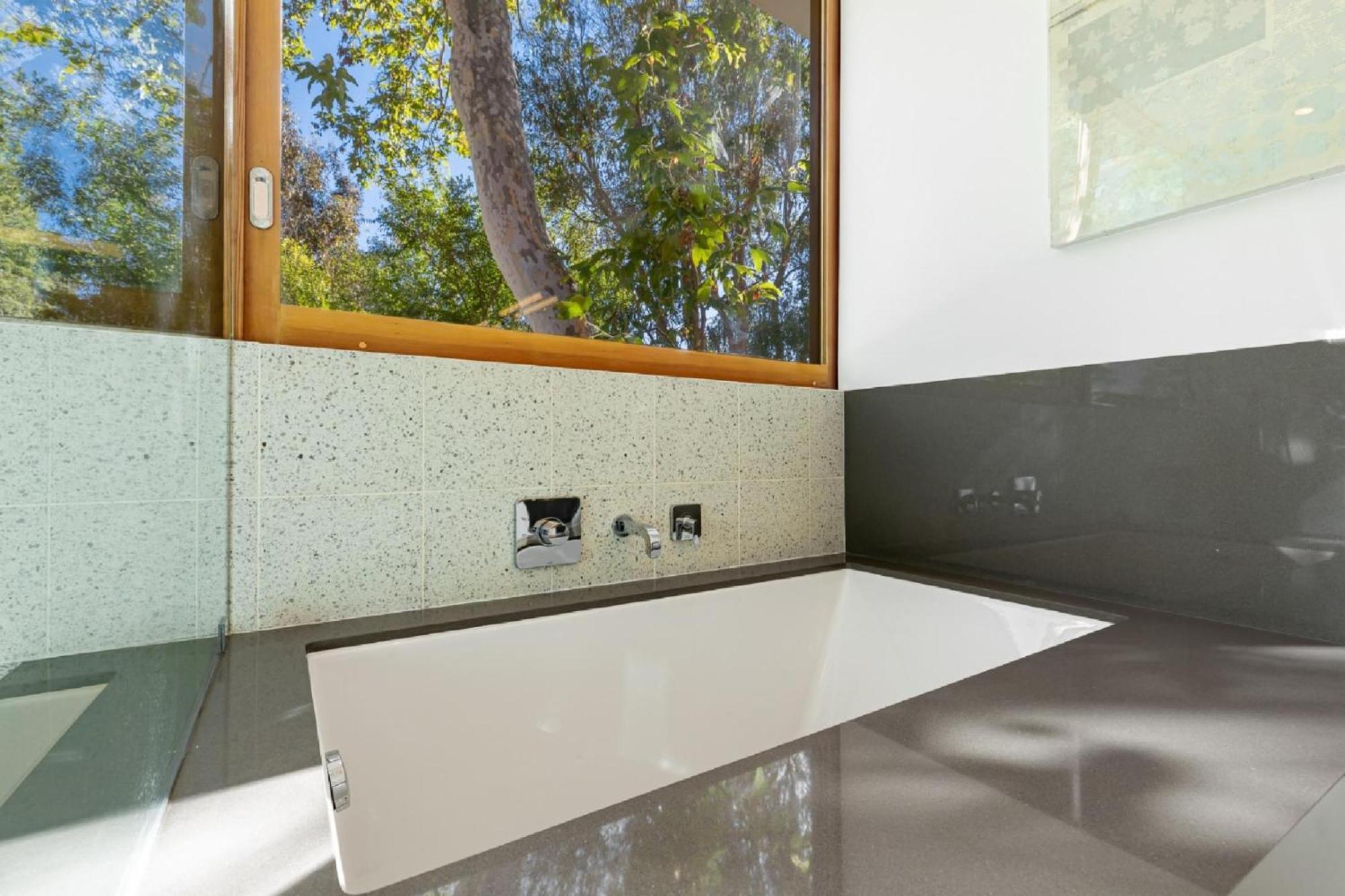 Villa Hollywood Hills Midcentury Treehouse